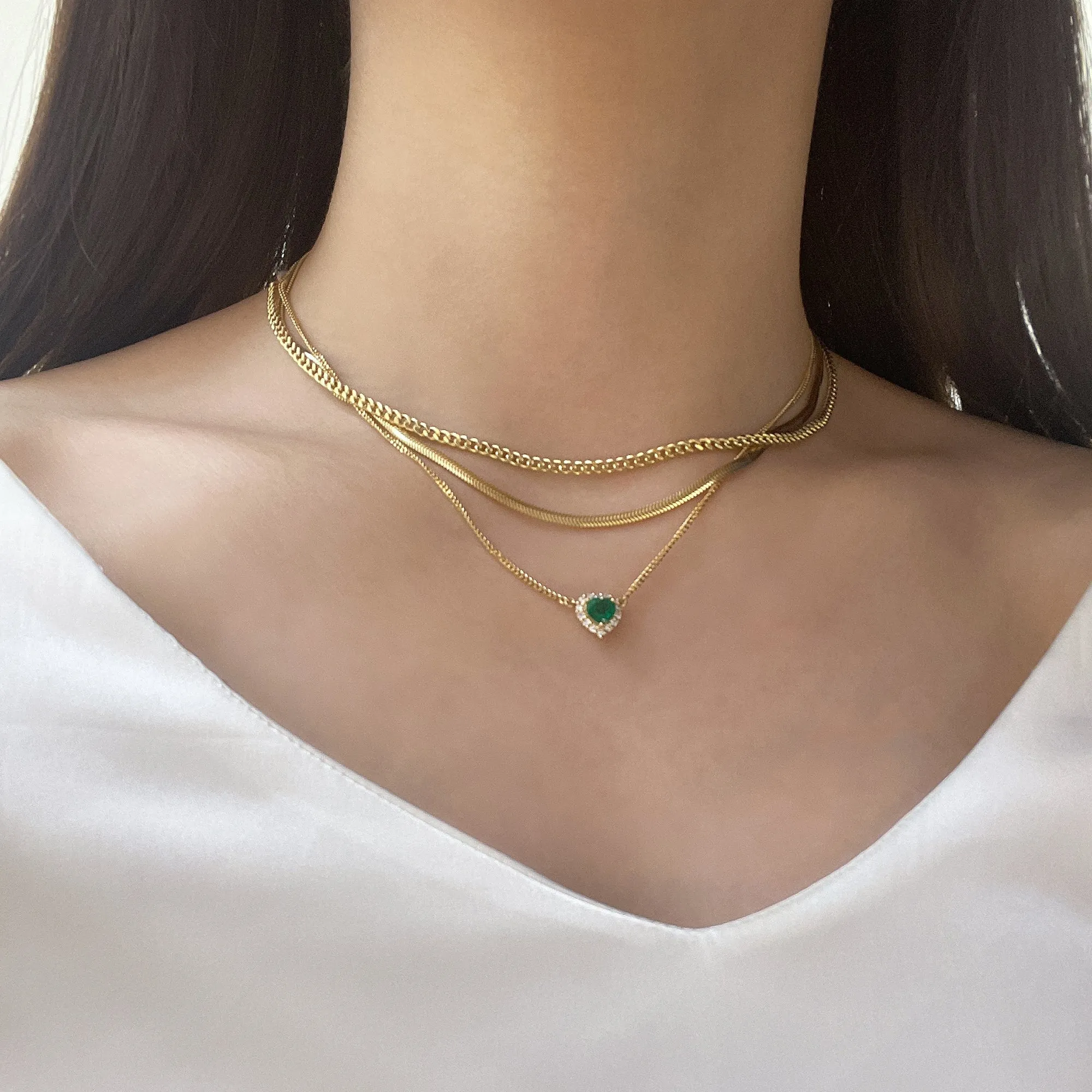 18k Yellow Gold Heart-shaped Emerald Diamond Halo Cuban Chain Necklace