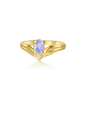 18kt Yellow Gold Light Opal and Diamond ring