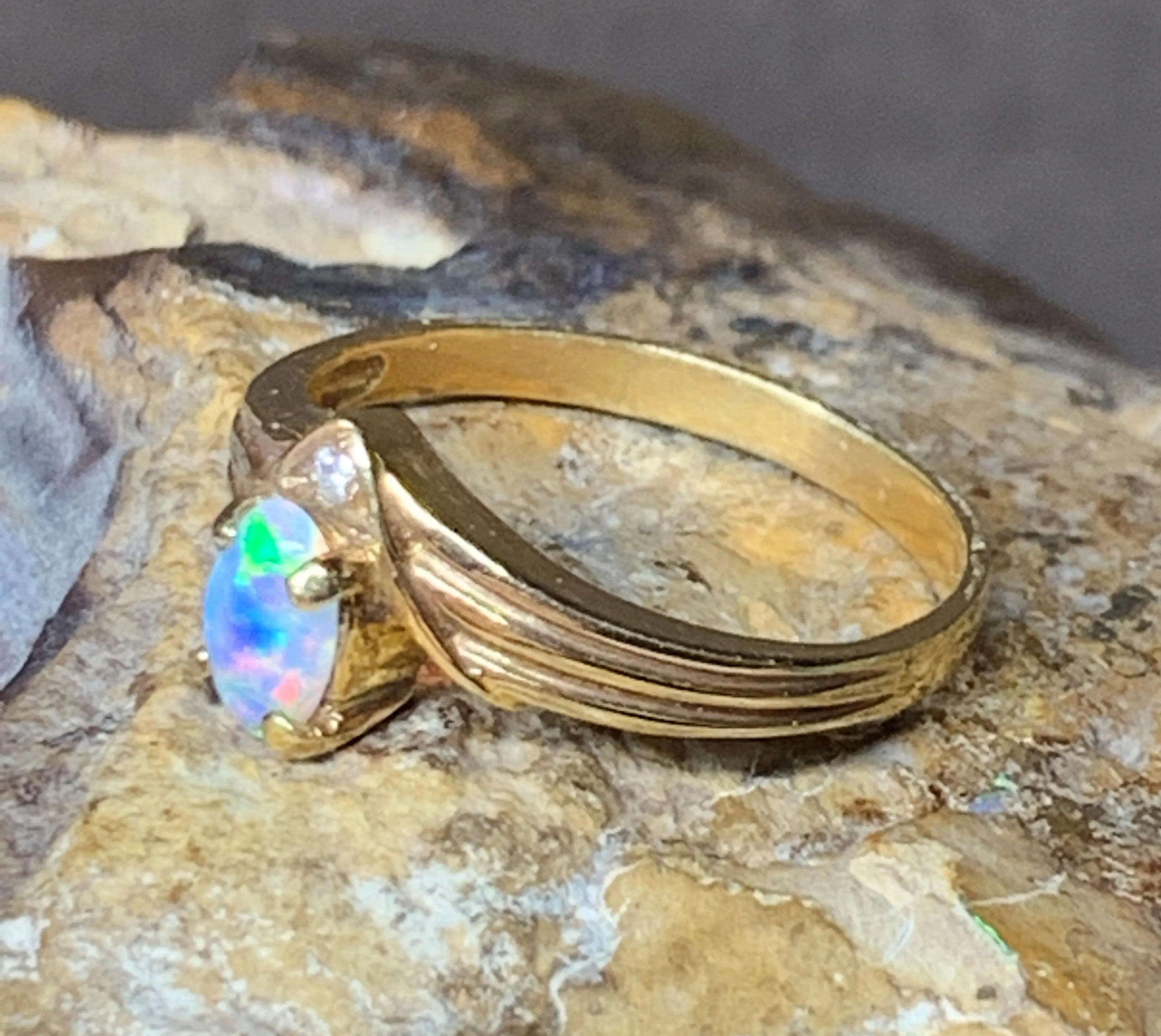 18kt Yellow Gold Light Opal and Diamond ring