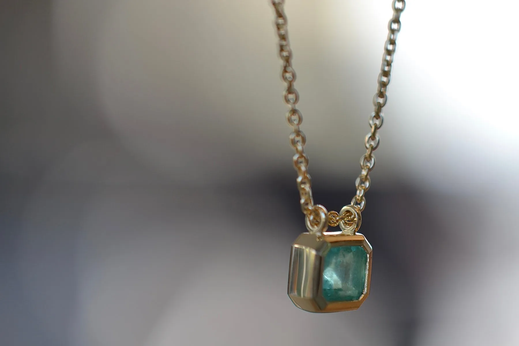 Duo Bale Emerald Necklace