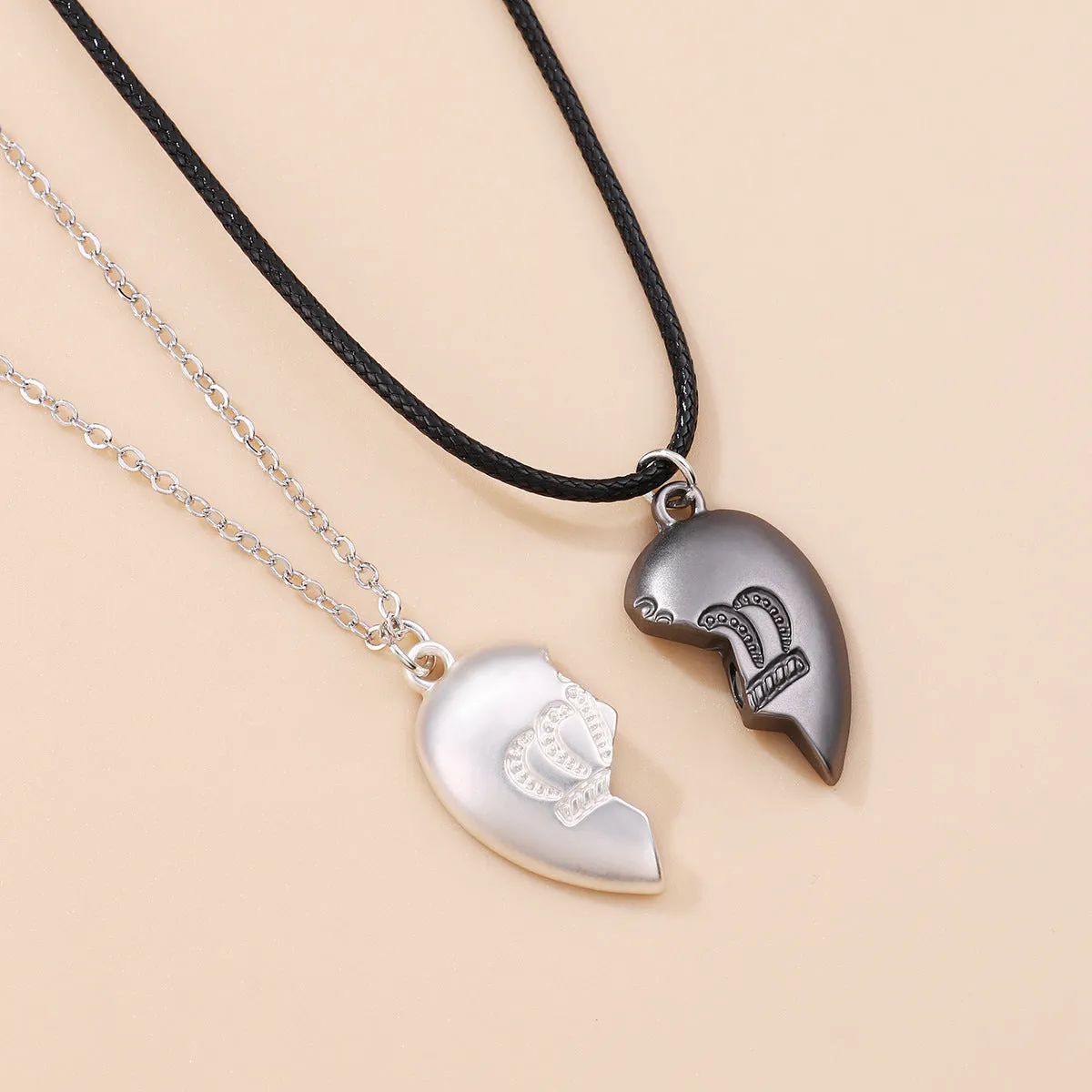 Engraved King Queen Couple Necklaces Gift Set for 2