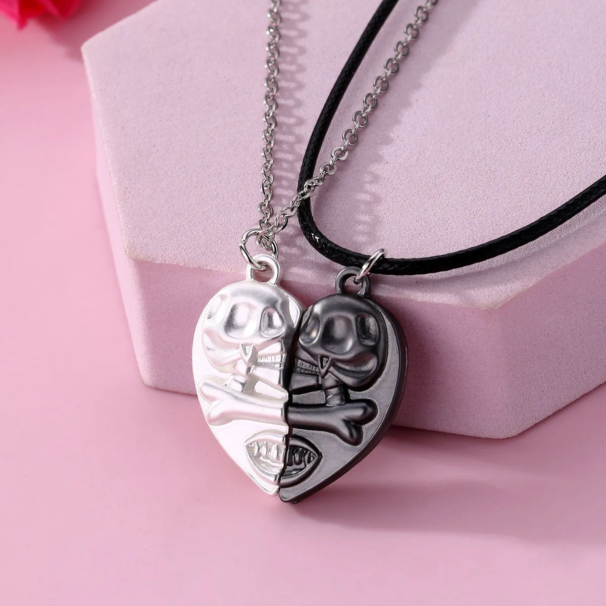 Engraved Magnetic Skull Couple Necklaces Gift Set for 2