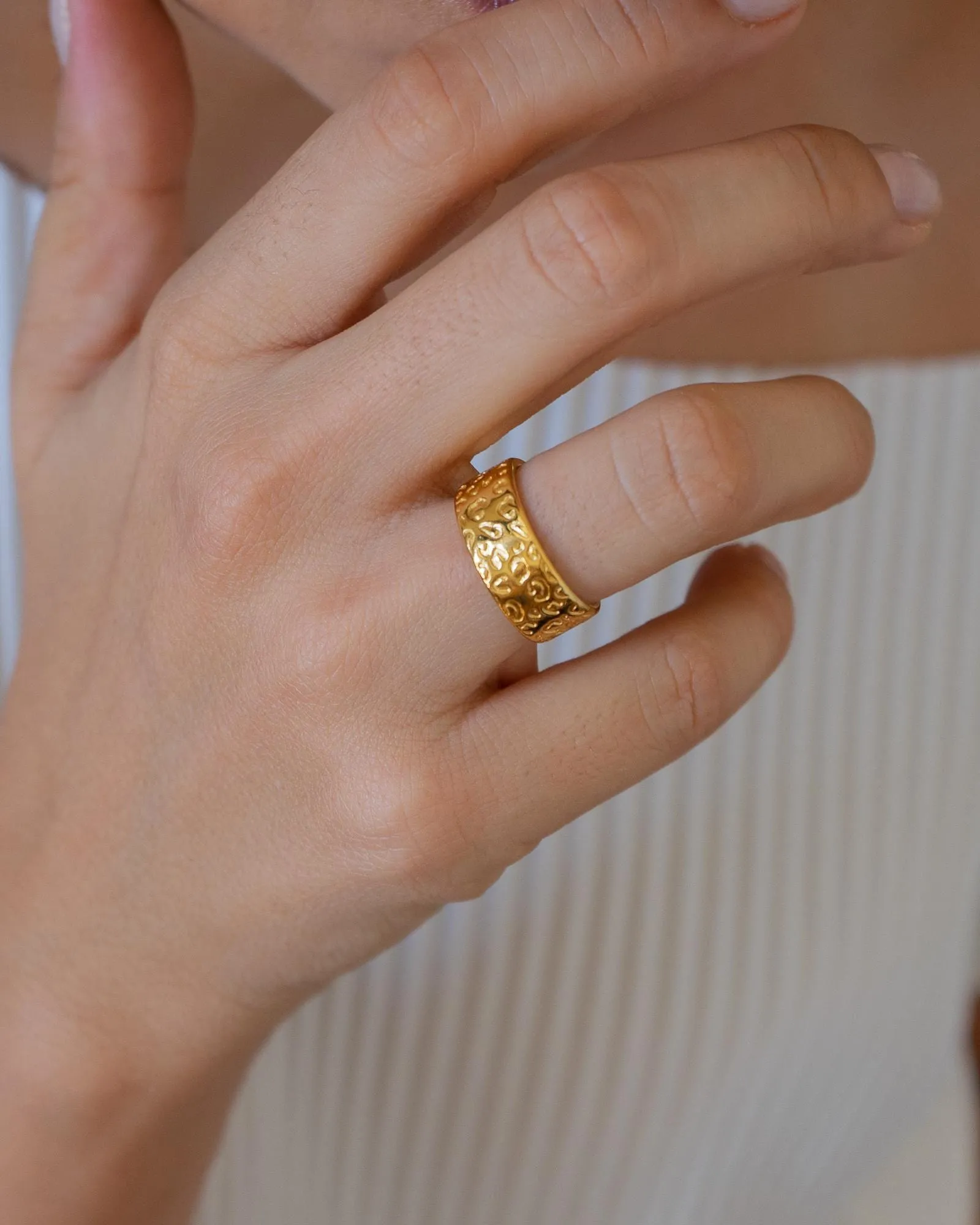 Gold Animal Print Pattern Ring