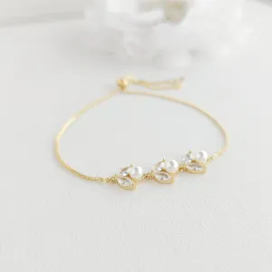 Gold Silder Bracelet With Pearls-Leila