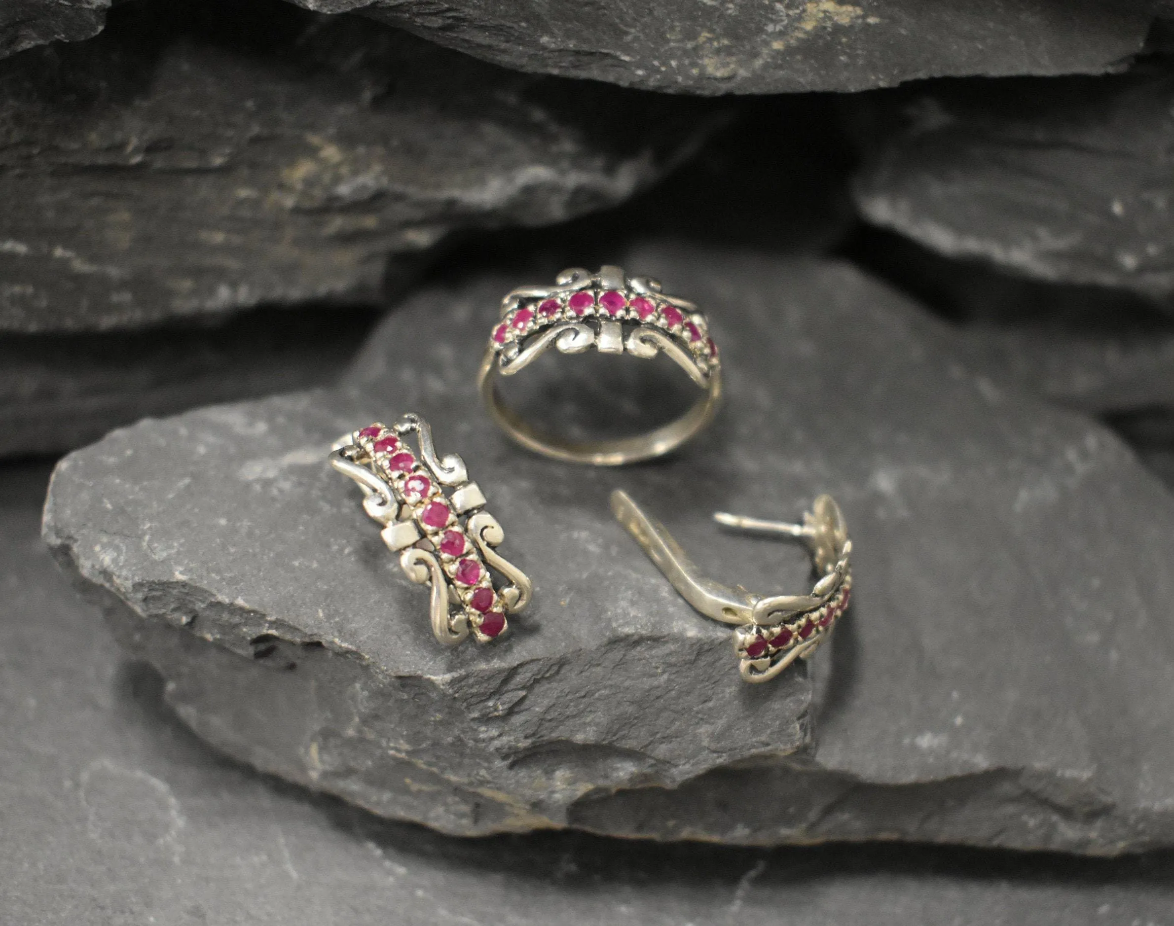 Red Tiara Ring - Natural Ruby Ring, Silver Crown Band