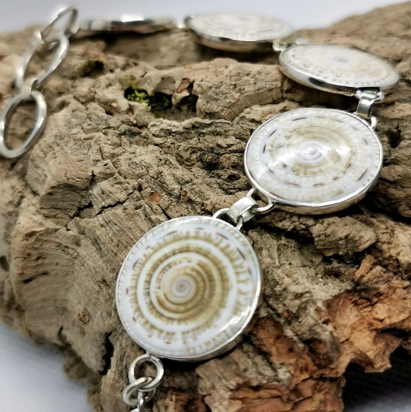 Sterling Silver Antik Shell Bracelet