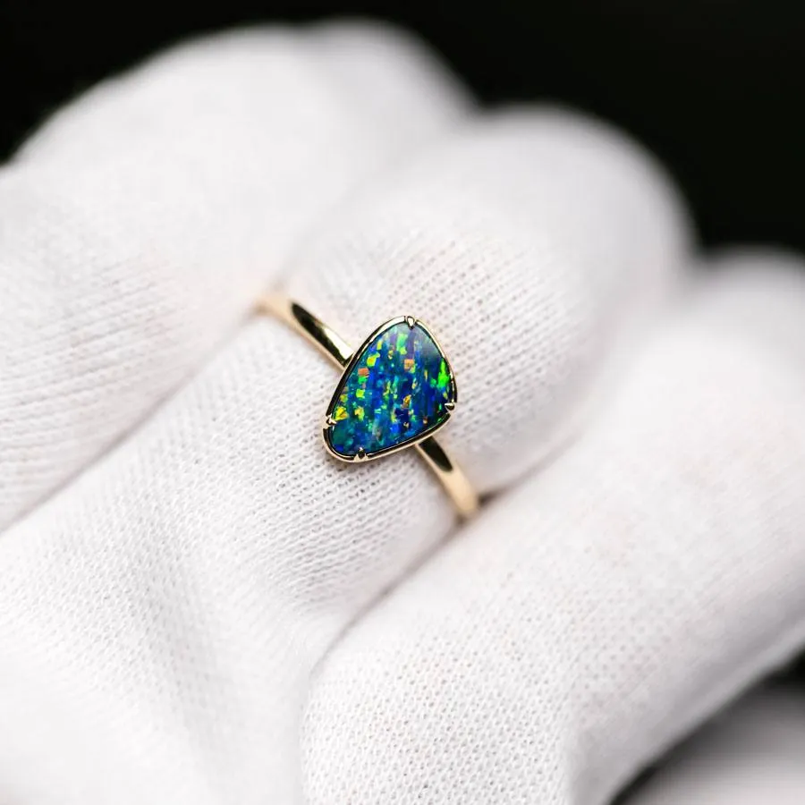 Unique Pattern Doublet Opal Engagement Ring 18K Yellow Gold