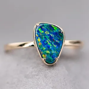 Unique Pattern Doublet Opal Engagement Ring 18K Yellow Gold