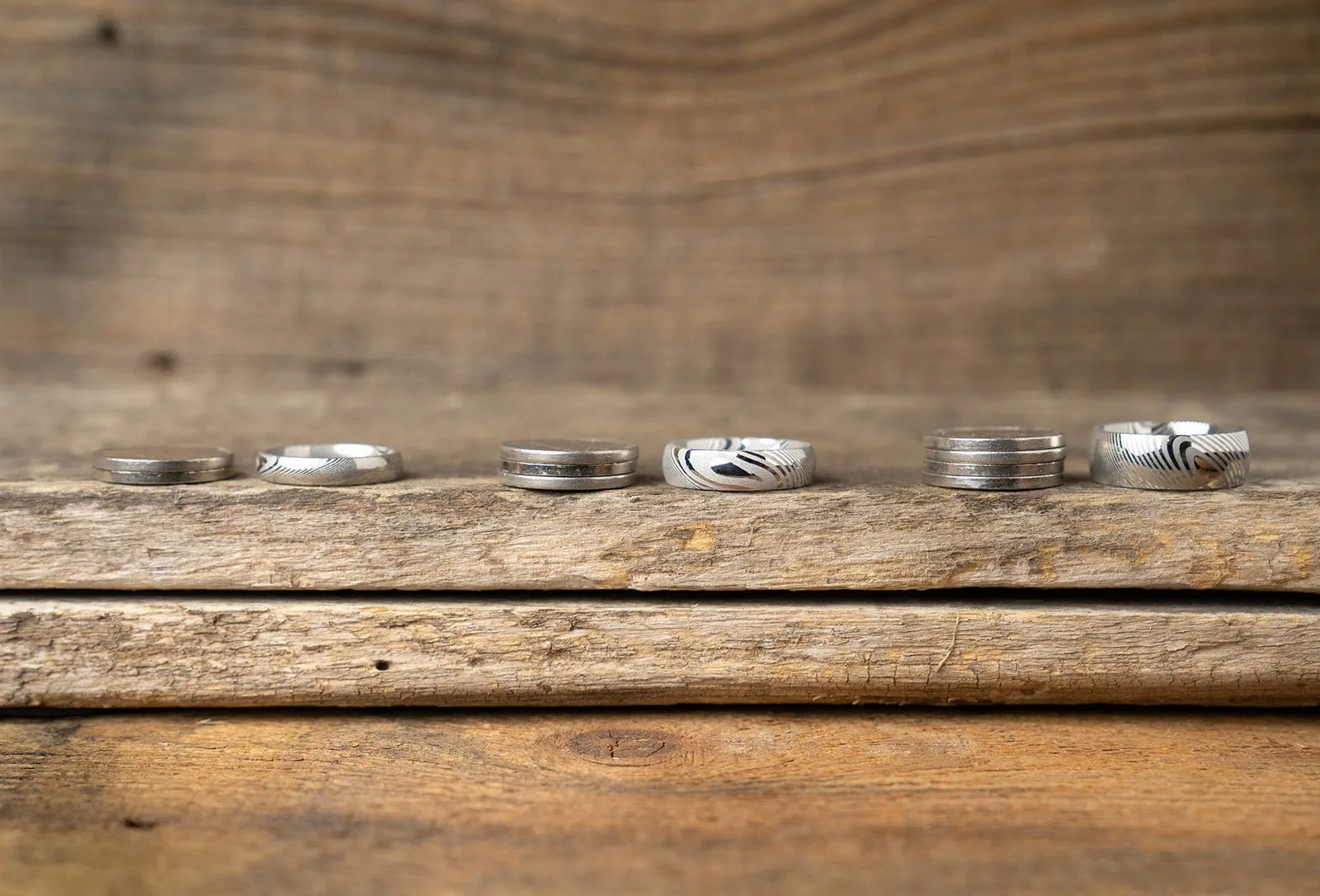 Wood Grain Damascus Steel Ring - Gun Metal Minimalist